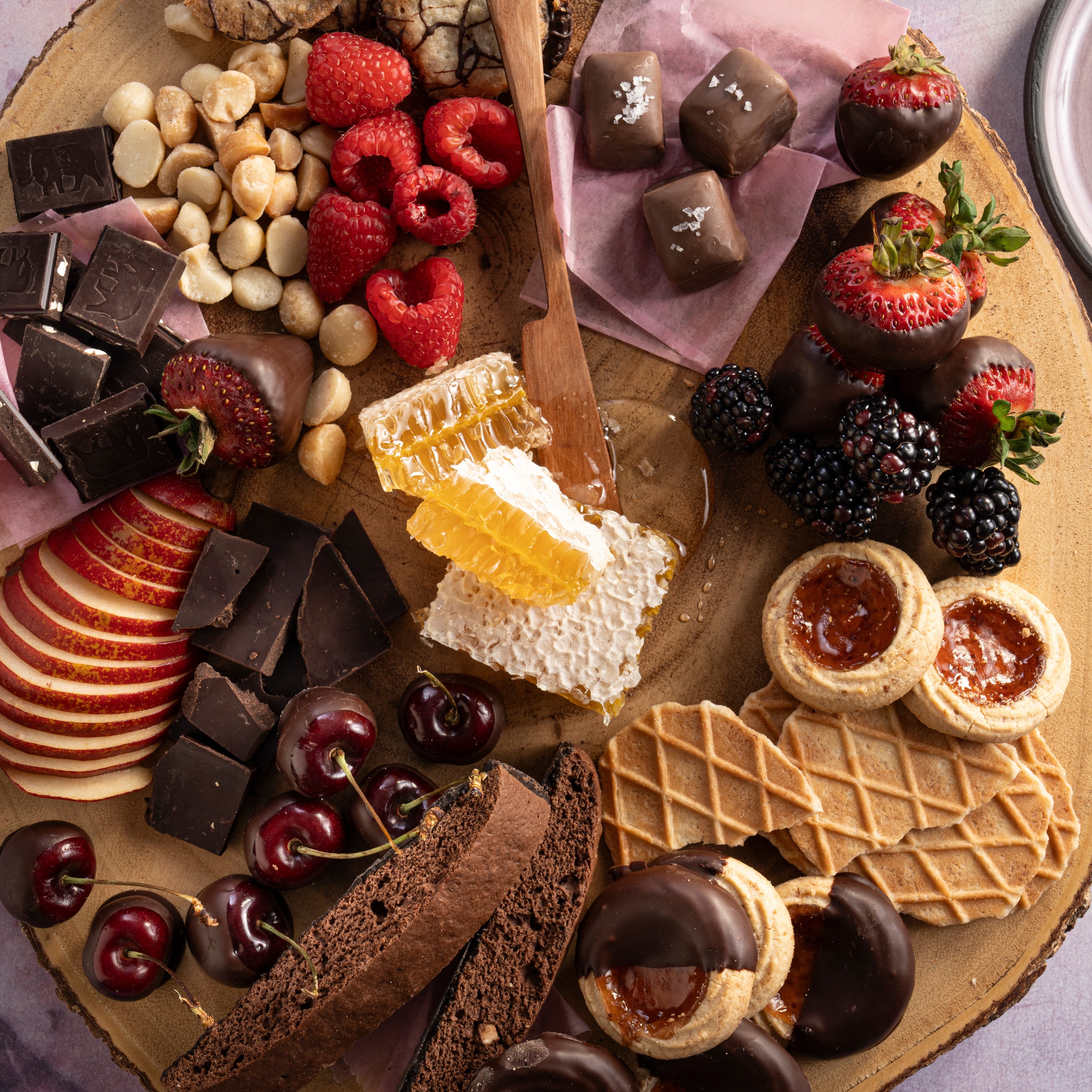 Raw Honeycomb Picnic Round